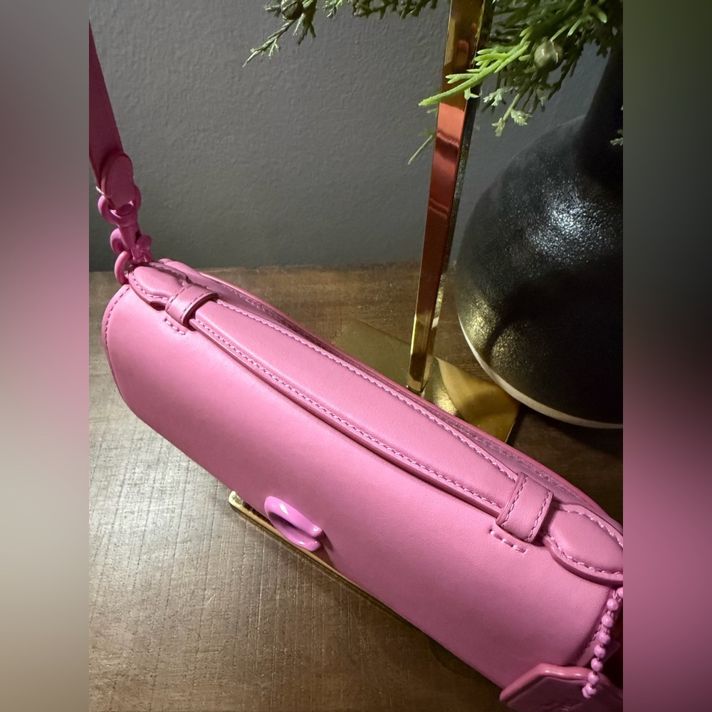 Coach Pink Juno Bag - Picture 3 of 16